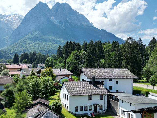 Charmantes Mietwohnhaus 5 WHGen in Obergrainau Kapitalanlage