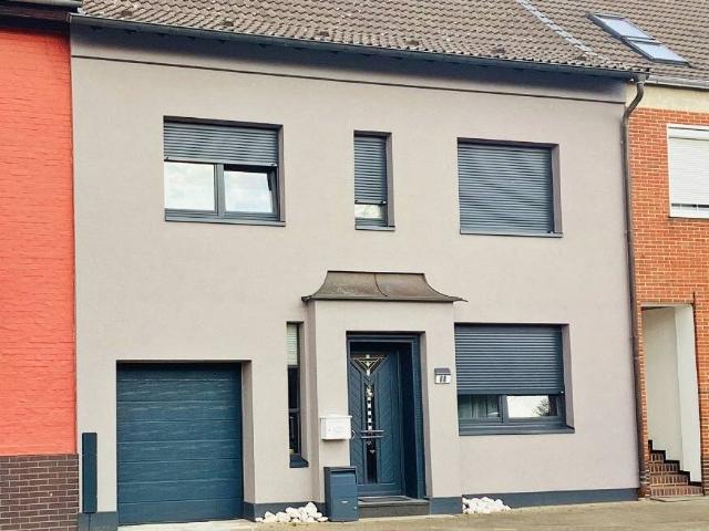 Charmantes, modernisiertes Einfamilienhaus mit Studio, Sauna und Anbau in Jülich Selgersdorf