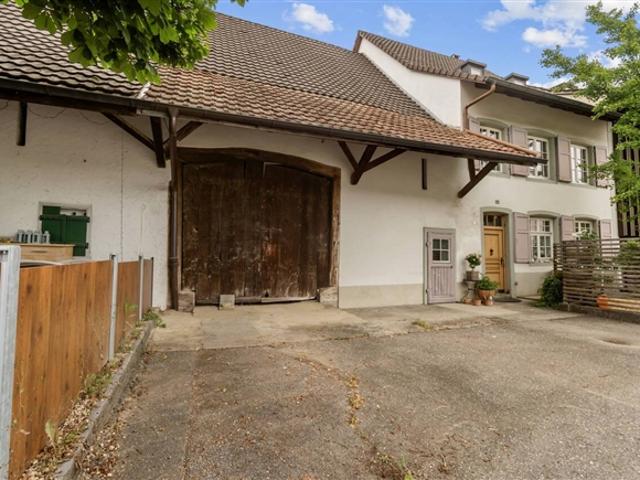 Charmantes Baselbieter Bauernhaus mit modernem Wohnkomfort!