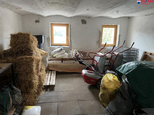 Charmantes Bauernhaus in Schwarzenbach – Ihr neues Zuhause mit Garten und Kamin!