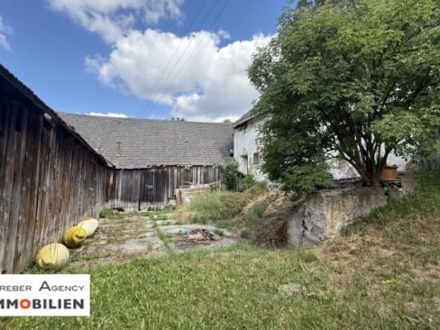 Charmantes Bauernhaus in Purk, 70m², 3 Zimmer, Garten, sanierungsbedürftig