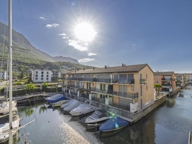 Charmantes Duplex in Marina, mit dem Wasser zu Füssen!