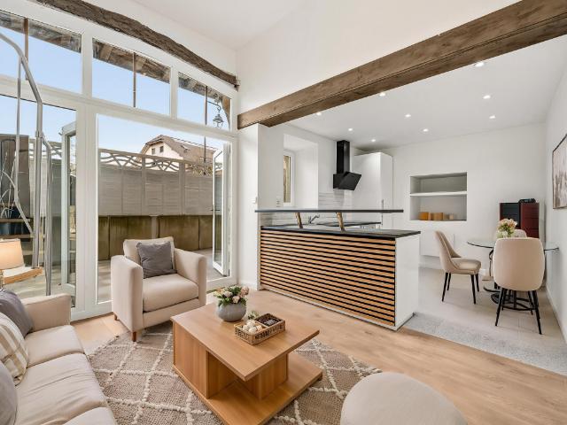 CHARMANTES DUPLEX KOMPLETT RENOVIERT