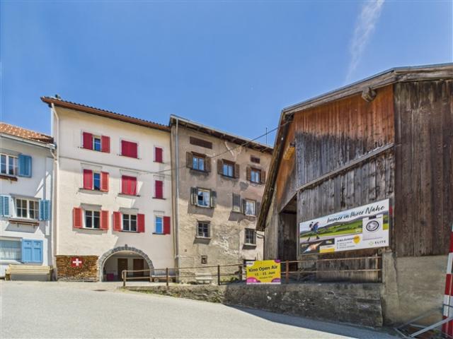 Charmantes Einfamilienhaus in Tamins mit historischem Flair