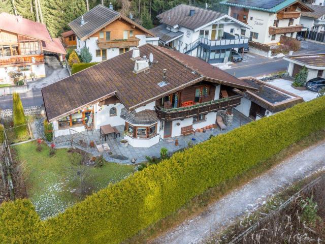 Charmantes Einfamilienhaus in Tirol Natur und Gemütlichkeit vereint