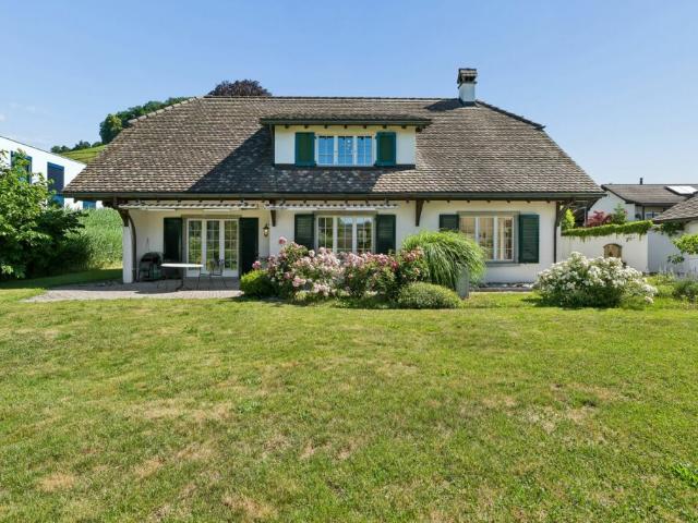 Charmantes Einfamilienhaus in Rheinnähe mit grossem Garten und Werkstatt