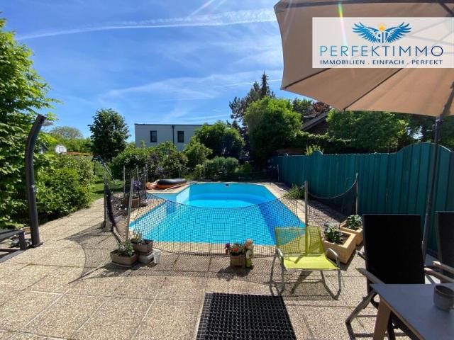 Charmantes Einfamilienhaus in Ruhelage mit Pool, Carport und mediterranem Flair in Gainfarn