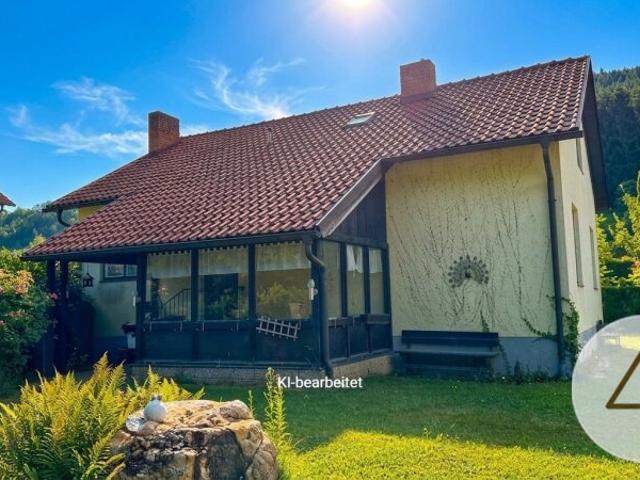 Charmantes Einfamilienhaus in sonniger Ruhelage auf wunderschönem Eckgrundstück in Aspang