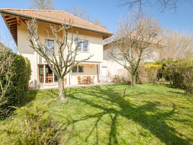Charmantes Einfamilienhaus mit großzügigem Garten