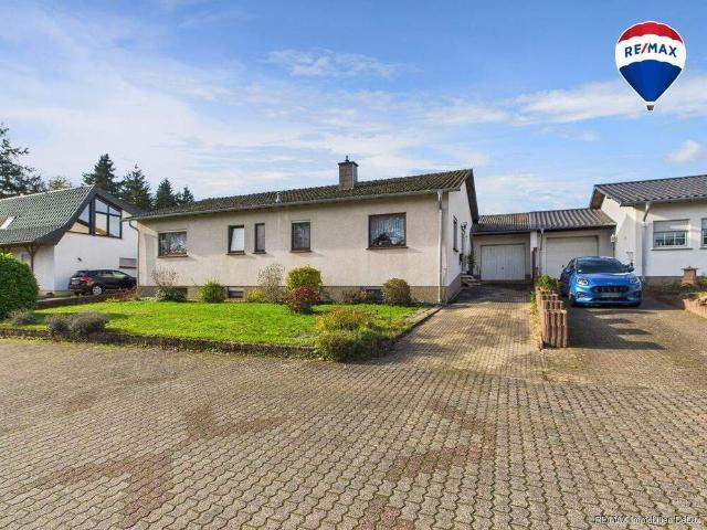 Charmantes Einfamilienhaus mit großzügigem Garten
