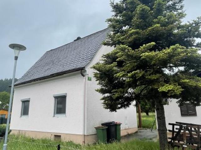 Charmantes Einfamilienhaus mit großem Garten ? Ihr kreatives Wohnprojekt in Köflach
