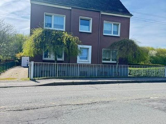Charmantes Einfamilienhaus mit großem Grundstück und Potenzial