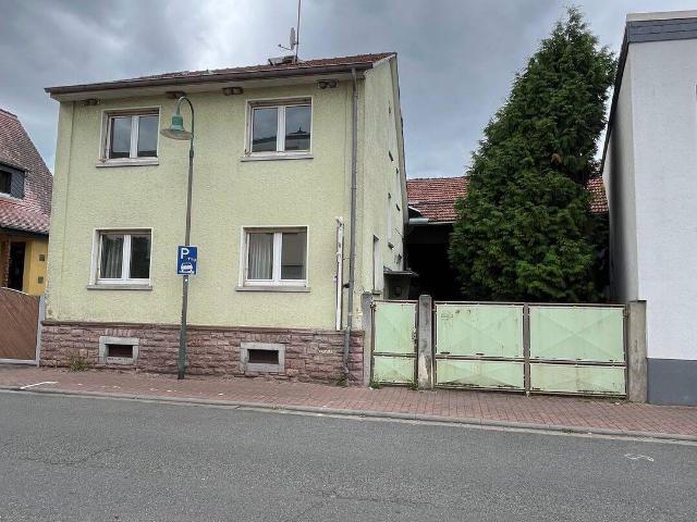 Charmantes Einfamilienhaus mit großem Potenzial ideal für Handwerker und Selbermacher!
