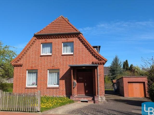 Charmantes Einfamilienhaus mit Entwicklungspotenzial in Kieler Randlage