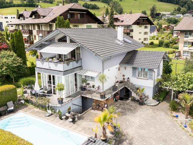 CHARMANTES EINFAMILIENHAUS MIT EINLIEGERWOHNUNG