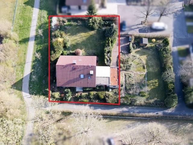 Charmantes Einfamilienhaus mit Einliegerwohnung + der Option auf zusätzlichen Baugrund in Dahl