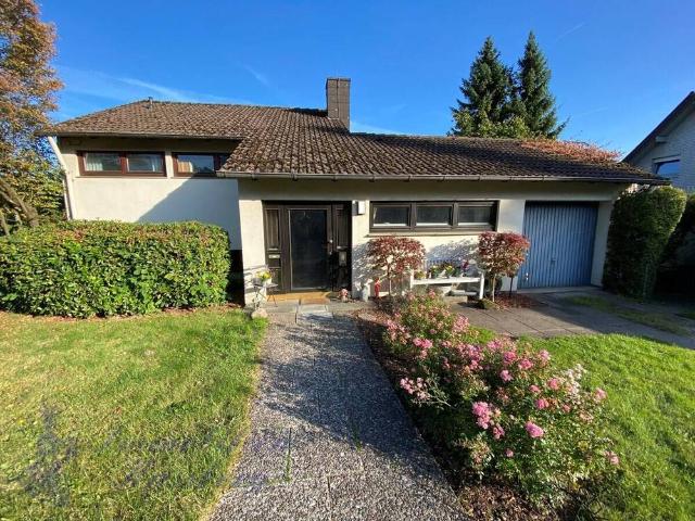 Charmantes Einfamilienhaus mit Fernblick in Detmold Schling