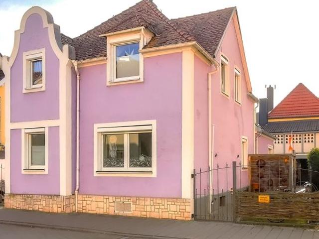 Historischer Charme trifft zeitgemäßen Wohnkomfort – Bezugsfertiges Einfamilienhaus zum Verlieben!