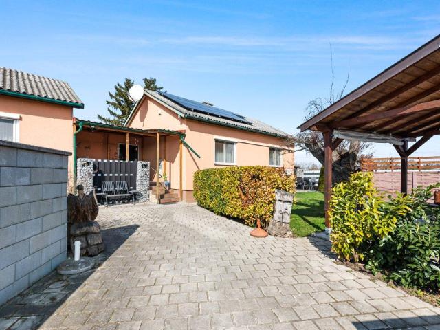 Charmantes Einfamilienhaus mit Pool & großem Garten 800 m² – ruhige Lage nahe Wien | Zwölfaxing