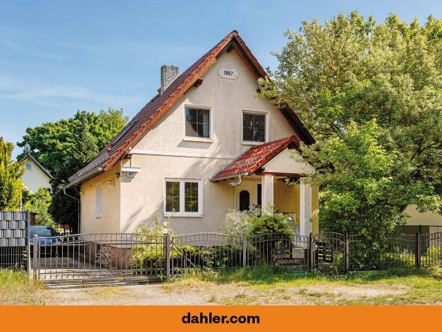 Charmantes Einfamilienhaus mit Pool in familienfreundlicher Lage