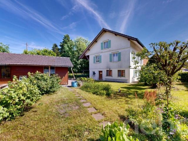 Charmantes Einfamilienhaus mit Weitblick ins Grüne in Kesswil TG