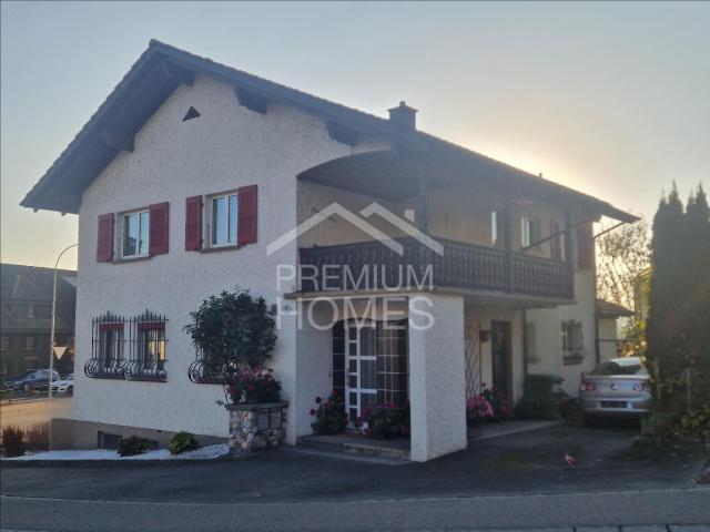 Charmantes Einfamilienhaus mit Umschwung