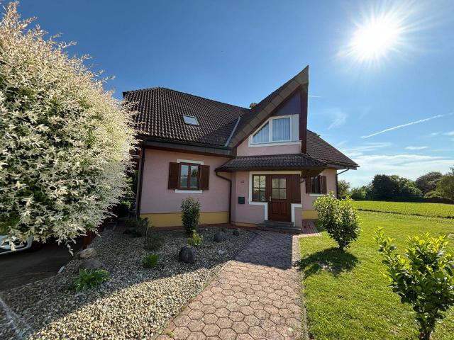 Charmantes Einfamilienhaus mit viel Platz und schönem Garten