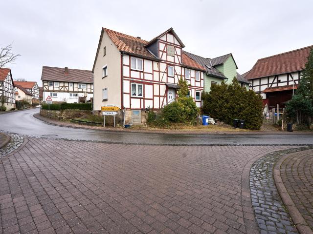 Charmantes Fachwerkhaus aus dem 19. Jahrhundert in Melsungen Röhrenfurt