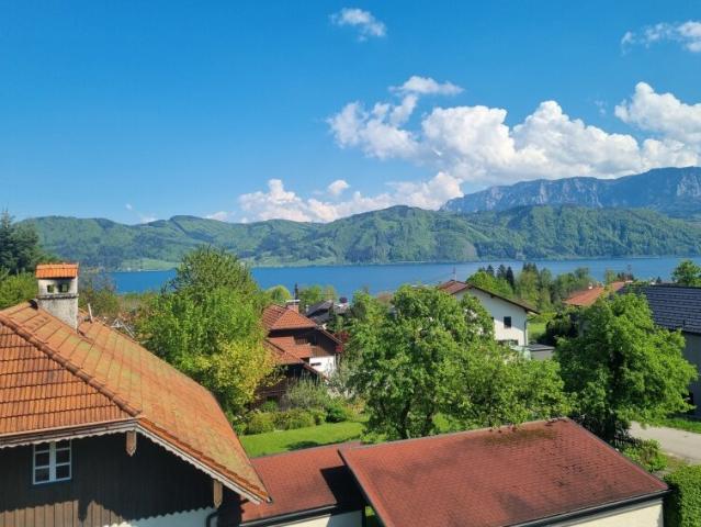 Charmantes Ferien Apartment mit See & Gebirgsblick