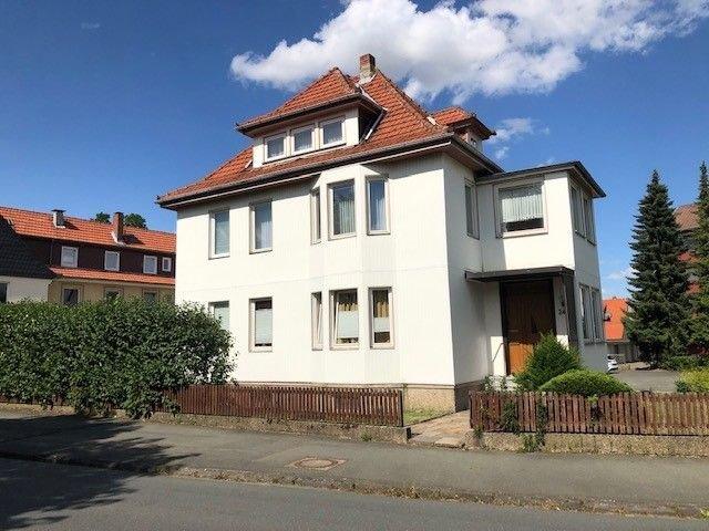 Charmantes, freistehendes Ein bis Zweifamilienhaus direkt in Langelsheim.