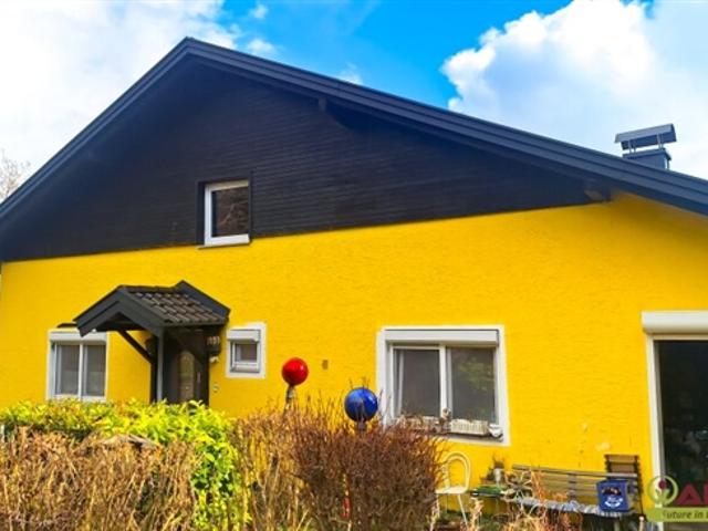 Charmantes Haus in erhöhter Lage mit Weitblick und Potenzial