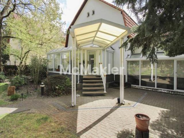 Charmantes Haus mit 220 m² Nutzfläche, Wintergarten, PV Anlage und Doppelgarage in Strausberg