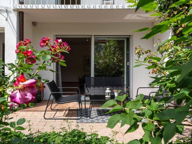 Charmantes Häuschen mit kleinem Garten an ruhigem Anliegerweg