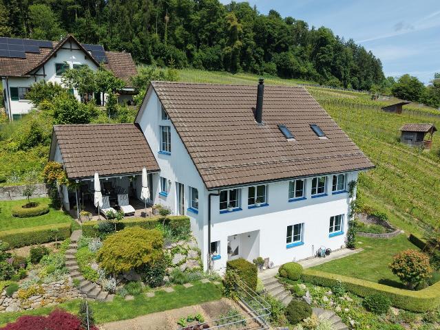 Charmantes Landhaus mit traumhaftem Garten und Alpenblick