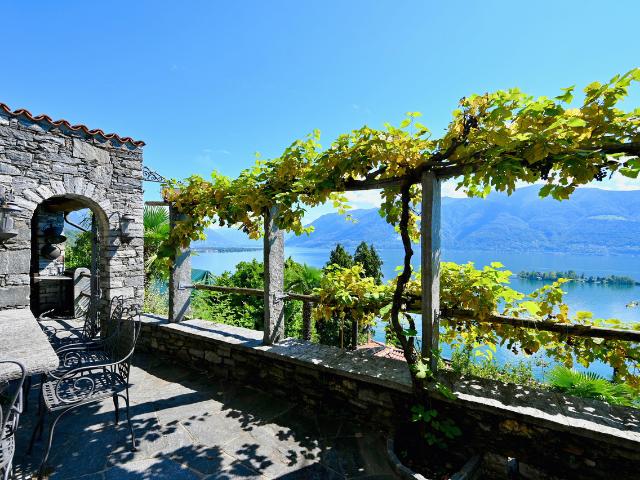 Charmantes Rustico mit atemberaubendem Blick auf den Lago Maggiore