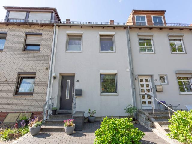 Charmantes Reihenmittelhaus in Bremen Kattenesch Wohnen auf drei Ebenen!