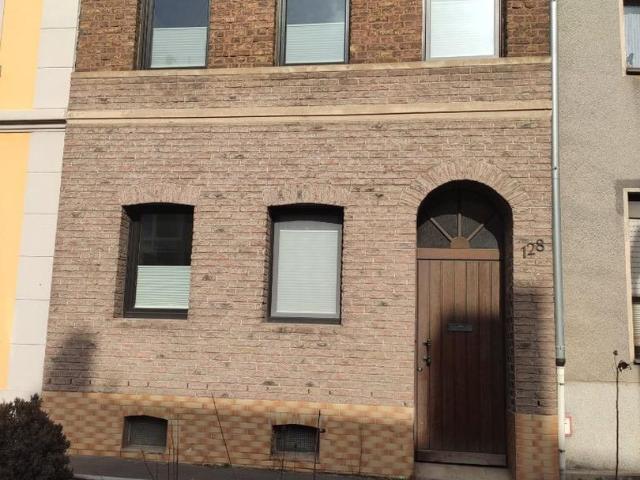 Charmantes Reihenhaus in Bornheim mit 3,5 Zimmern