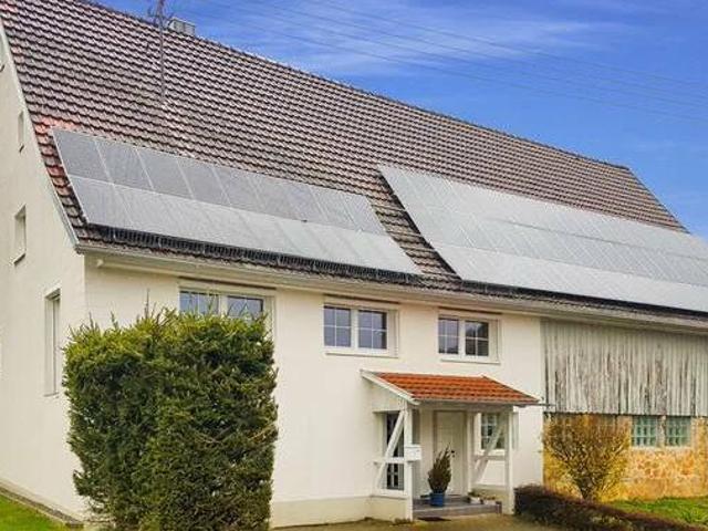 Charmantes renoviertes Bauernhaus mit idyllischem Tierhaltungsplatz