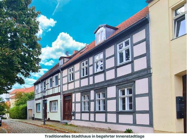 Charmantes Stadthaus mit Geschichte – mitten in der Nauener Altstadt