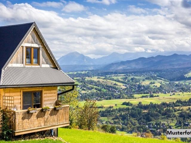 Charmantes Sommerhaus mit separatem Gartenhaus ideal für Hobby und Entspannung