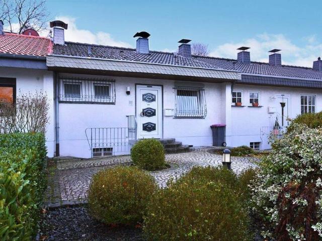 Charmantes Split Level Reihenmittelhaus mit Garten & privatem Wellnessbereich