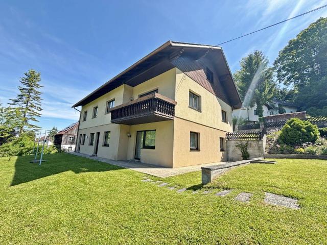Charmantes Wohnhaus mit Blick ins Grüne