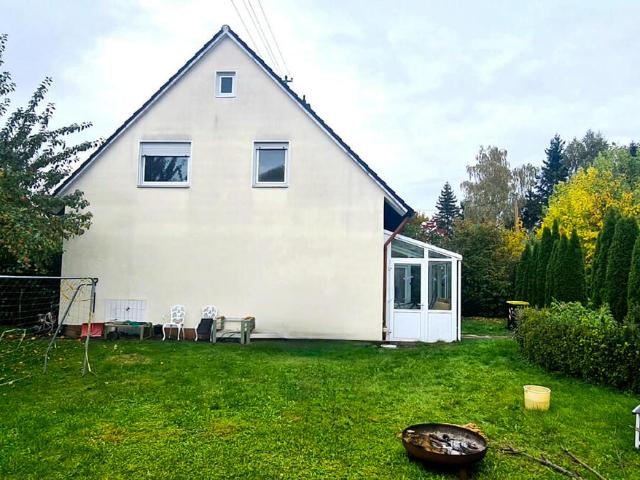 Charmantes Wohnhaus mit großem Potenzial und sonnigem Grundstück in Langerringen