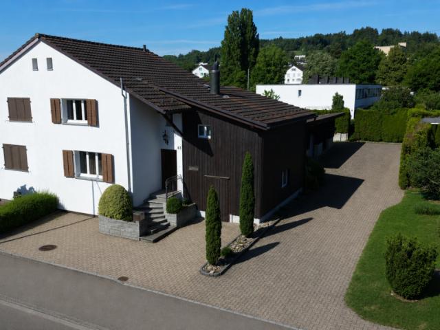 Charmantes Zuhause mit Platz für Hobby und Gewerbe