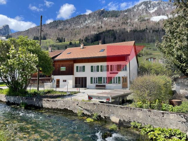 Charmantes Zwei Einheiten Haus mit Erweiterungspotenzial