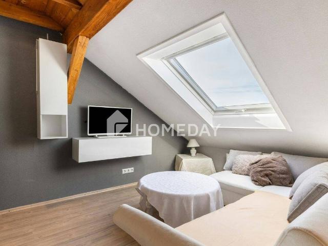 Charmantes Zweifamilienhaus mit Anbau, 2 Terrassen und Doppelgarage