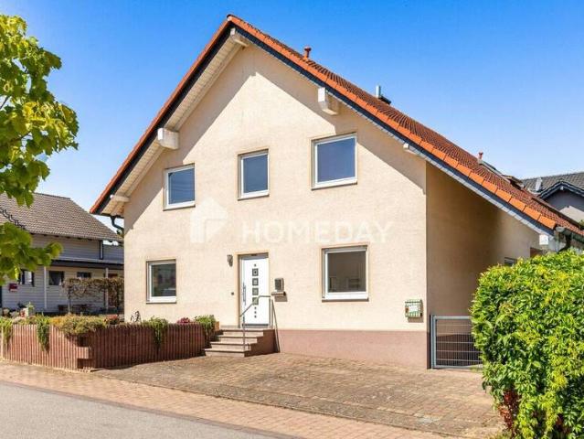 Charmantes Zweifamilienhaus mit separaten Eingängen in ruhiger Wohnlage