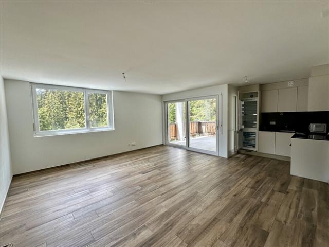 Charmantes 2,5 Zimmer Neubau Apartment zu mieten für ein Jahr