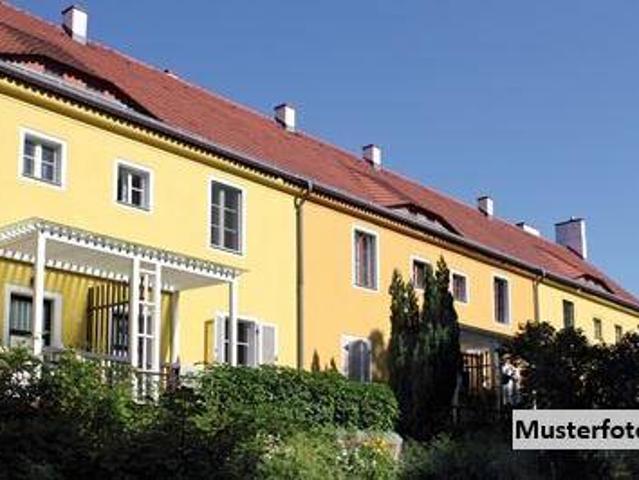 Charmantes 2 Familienhaus zwei Balkone und viel Platz