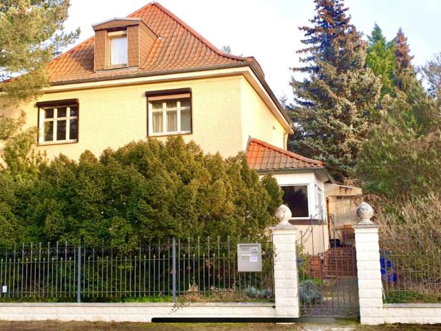 Charmantes 30ziger Jahrehaus in Biesdorf Süd mit einzigartigem sehr großem Grundstück Provisionsfrei